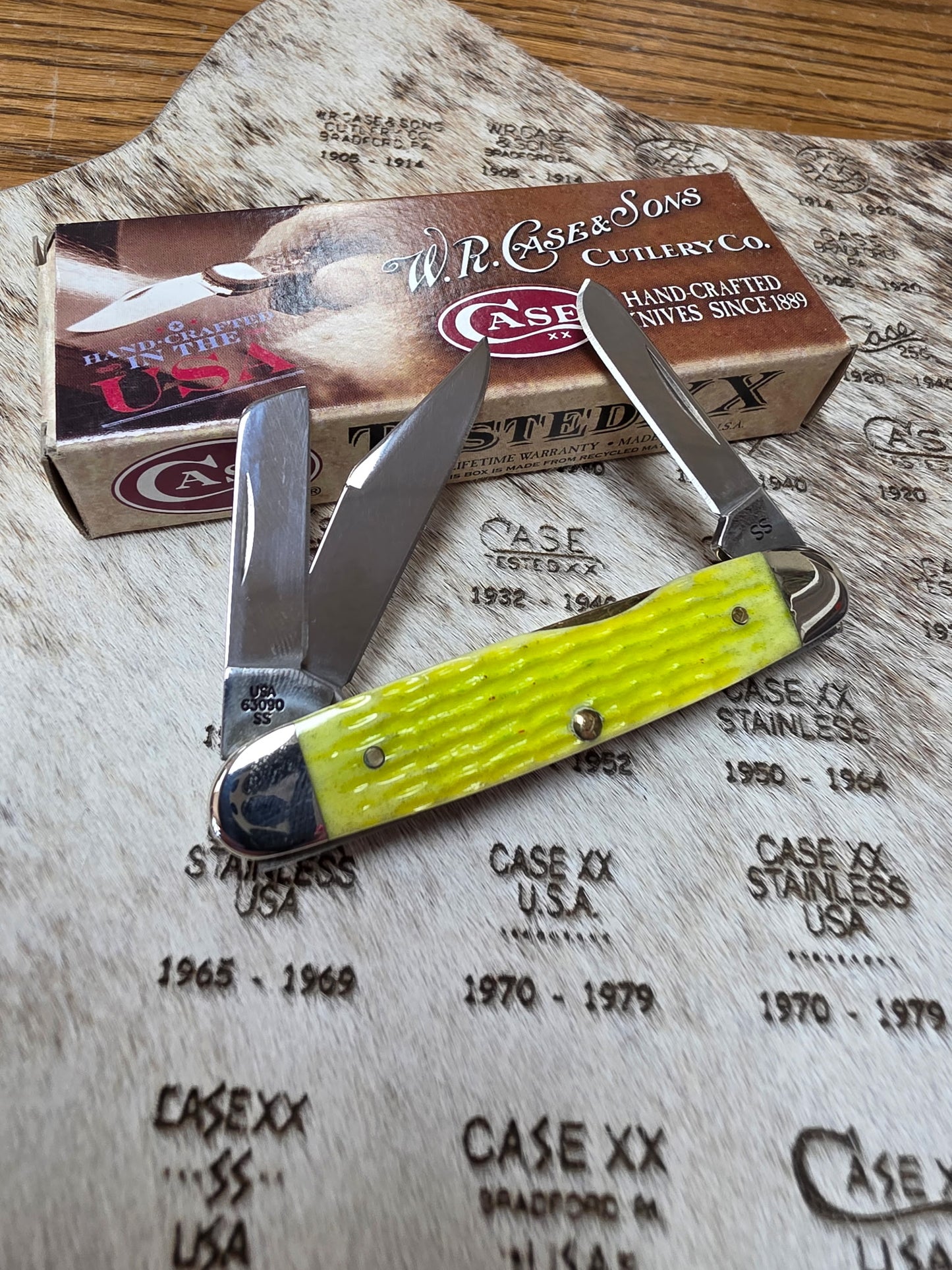 Case Stockman Lime Green Bone 2009