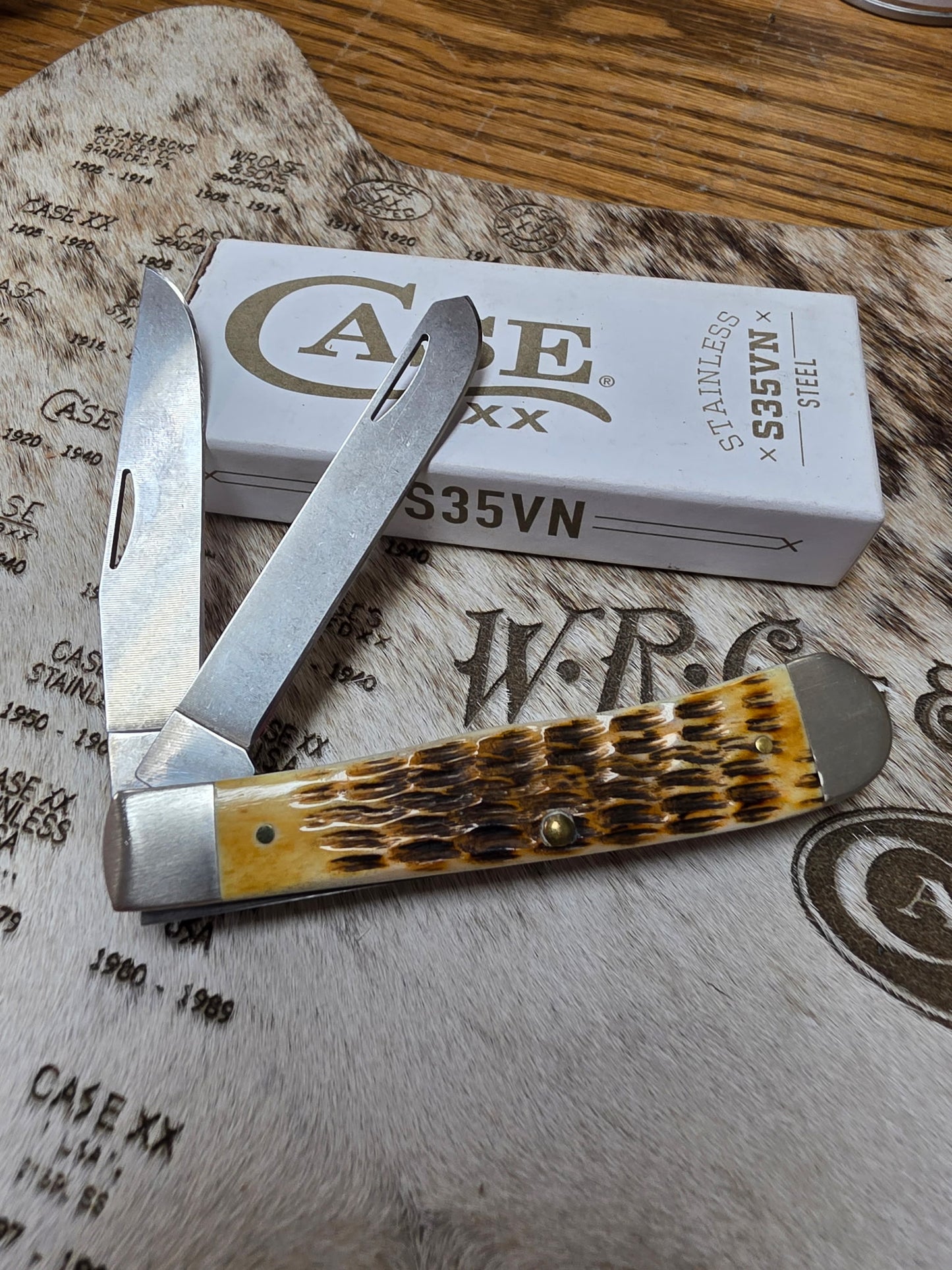 Burnt Amber Bone Crandall Jig Trapper S35vn 2022
