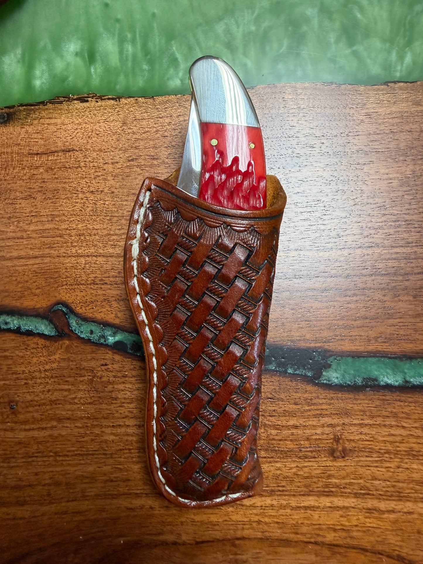 #28 Handmade Vertical Carry Leather Sheath - Fits Folding Hunter